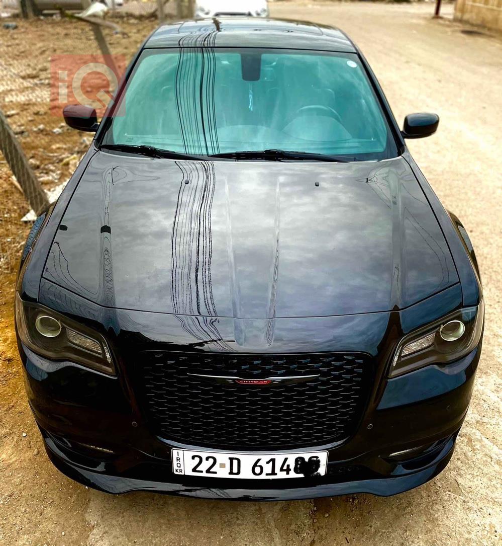 کرایسلەر 300